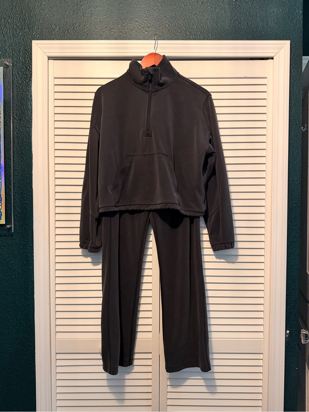 lululemon athletica Black Cropped Half-Zip & Wide-Leg Pants Set— Softstreme - Picture 2 of 13